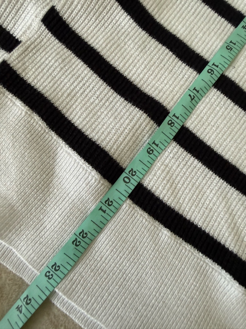 Vineyard Vines White Black Striped Ribbed 100 percent Cotton Sweater, Size XS - Picture 8 of 8